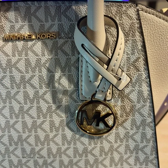Michael Kors Cream and Tan Satchel - Picture 6 of 8